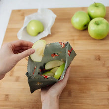 Load image into Gallery viewer, Goldilocks Beeswax Food Wraps - Medium Single Sheet - Foxes