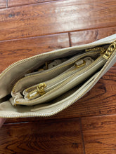 Load image into Gallery viewer, Drea Pouch Set - Coconut Cream