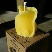 Load image into Gallery viewer, Rose Bud Beeswax Candle