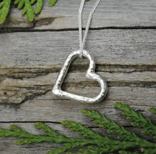 Load image into Gallery viewer, Heart Necklace - Elements Gallery