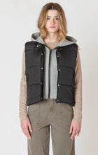 Load image into Gallery viewer, Short Puffer Vest - Black