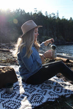 Load image into Gallery viewer, Modest Maverick Tofino Blanket - ISLA