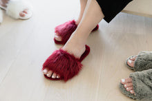 Load image into Gallery viewer, Malvado Slumber Slippers - Merlot