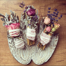 Load image into Gallery viewer, Assorted Floral & Crystal Palo Santo Bundles