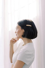 Load image into Gallery viewer, Chelsea King French Clip - Creme Matte Small