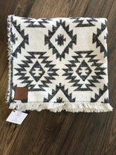 Load image into Gallery viewer, Modest Maverick Tofino Blanket - ISLA