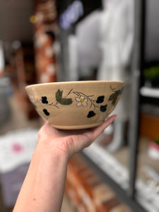 Blackberry Vine Bowl - Funky Fungus Pottery