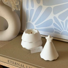 Load image into Gallery viewer, Winter Forest Scented Soy Candle