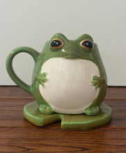 Load image into Gallery viewer, Frog On Lily Pad Ceramic Mug