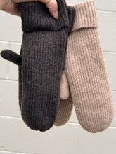 Load image into Gallery viewer, Classic Mitts - Assorted Colours - Orb