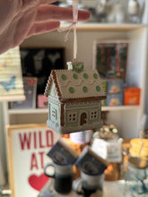 Load image into Gallery viewer, Assorted Resin Gingerbread Houses Ornament