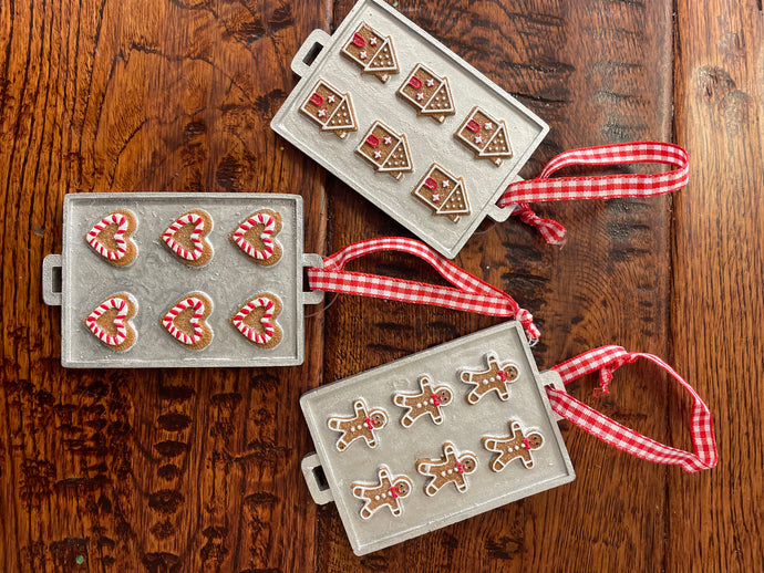 Assorted Trays with Gingerbread Cookies Ornaments