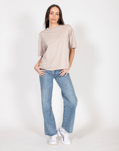 Oversized Boxy Tee - Oyster - Brunette The Label