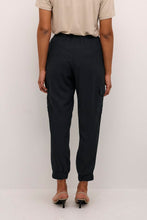 Load image into Gallery viewer, KAmilia Cropped Cargo Linen Jogger Pant