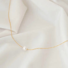 Load image into Gallery viewer, Evelyn Pearl Necklace - 14K Gold Fill