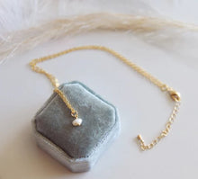 Load image into Gallery viewer, Dainty Saylor Pearl Necklace - Oh So Lovely