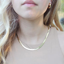 Load image into Gallery viewer, Herringbone Necklace - Oh So Lovely