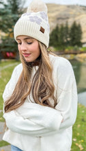 Load image into Gallery viewer, Daisy Patterned Faux Fur Beanie with Pom - Lavender