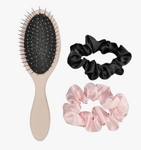 Load image into Gallery viewer, Detangling Brush &amp; Scrunchie Set - Relaxus