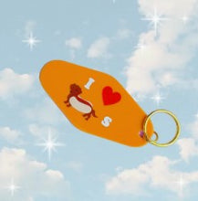 Load image into Gallery viewer, I Heart Weiner Dogs Motel Tag Keychain