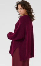 Load image into Gallery viewer, KAane V-Neck Pullover - Winsor Wine - Kaffe