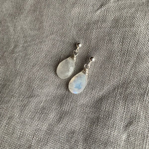 Linnaea Earrings - Monstone
