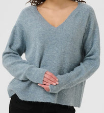 Load image into Gallery viewer, KAniel V Neck Pullover