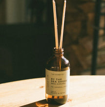 Load image into Gallery viewer, Reed Diffuser - The Hobbyist