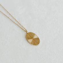 Load image into Gallery viewer, Solara Necklace