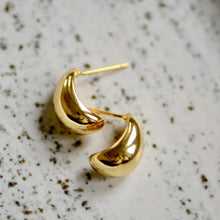 Load image into Gallery viewer, Gold Drop Earrings