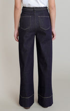 Load image into Gallery viewer, Stitching Detail Denim Pants - Dark Indigo