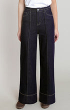 Load image into Gallery viewer, Stitching Detail Denim Pants - Dark Indigo