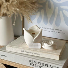 Load image into Gallery viewer, Rosebud Scented Soy Candle