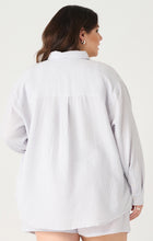 Load image into Gallery viewer, Textured Button Blouse - Curvy