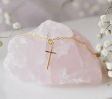 Load image into Gallery viewer, Cross Necklace - Oh So Lovely