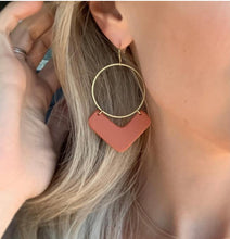 Load image into Gallery viewer, Paris Speckled Clay Earrings - Clover + Coast
