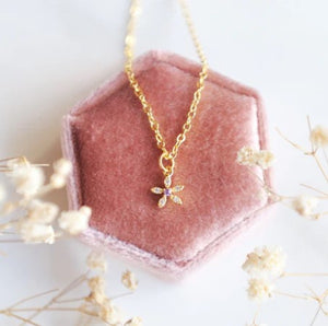 Whimsical WildFlower Necklace - Oh So Lovely