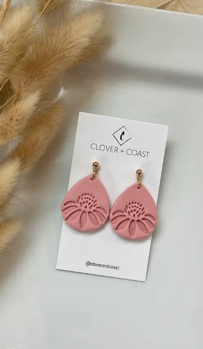 Daisy Drop - Polymer Clay Dangle Earrings - 2 Colours