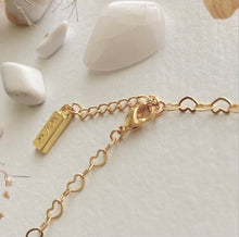 Load image into Gallery viewer, Love Bites Tiny Heart Chain Necklace